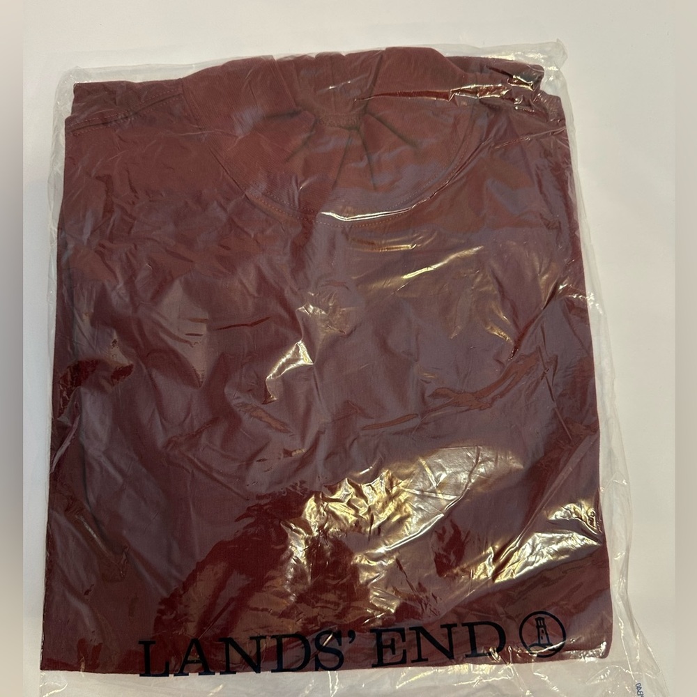 Lands’ End Men's Super-T Mock Turtleneck- M- Sweet Bordeaux